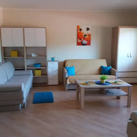 Lola Apartman