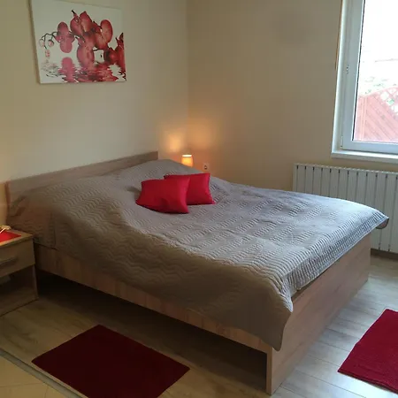 Lola Vendeghaz Apartment Siofok