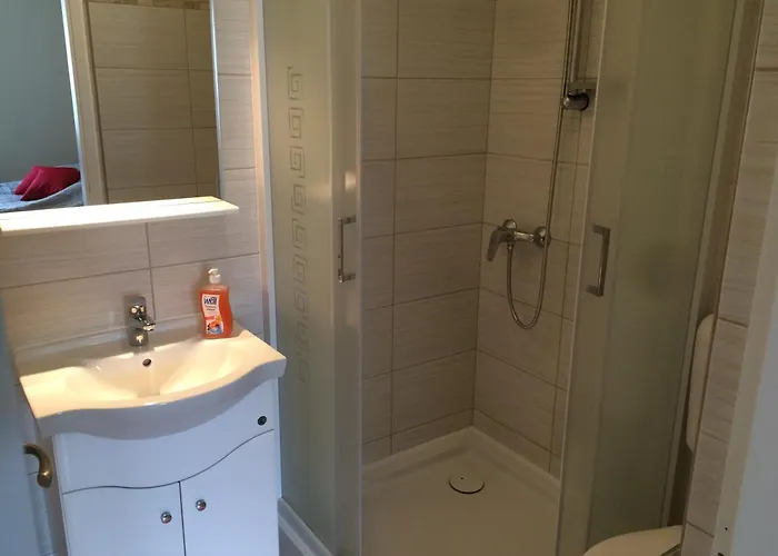 Lola Vendeghaz דירה